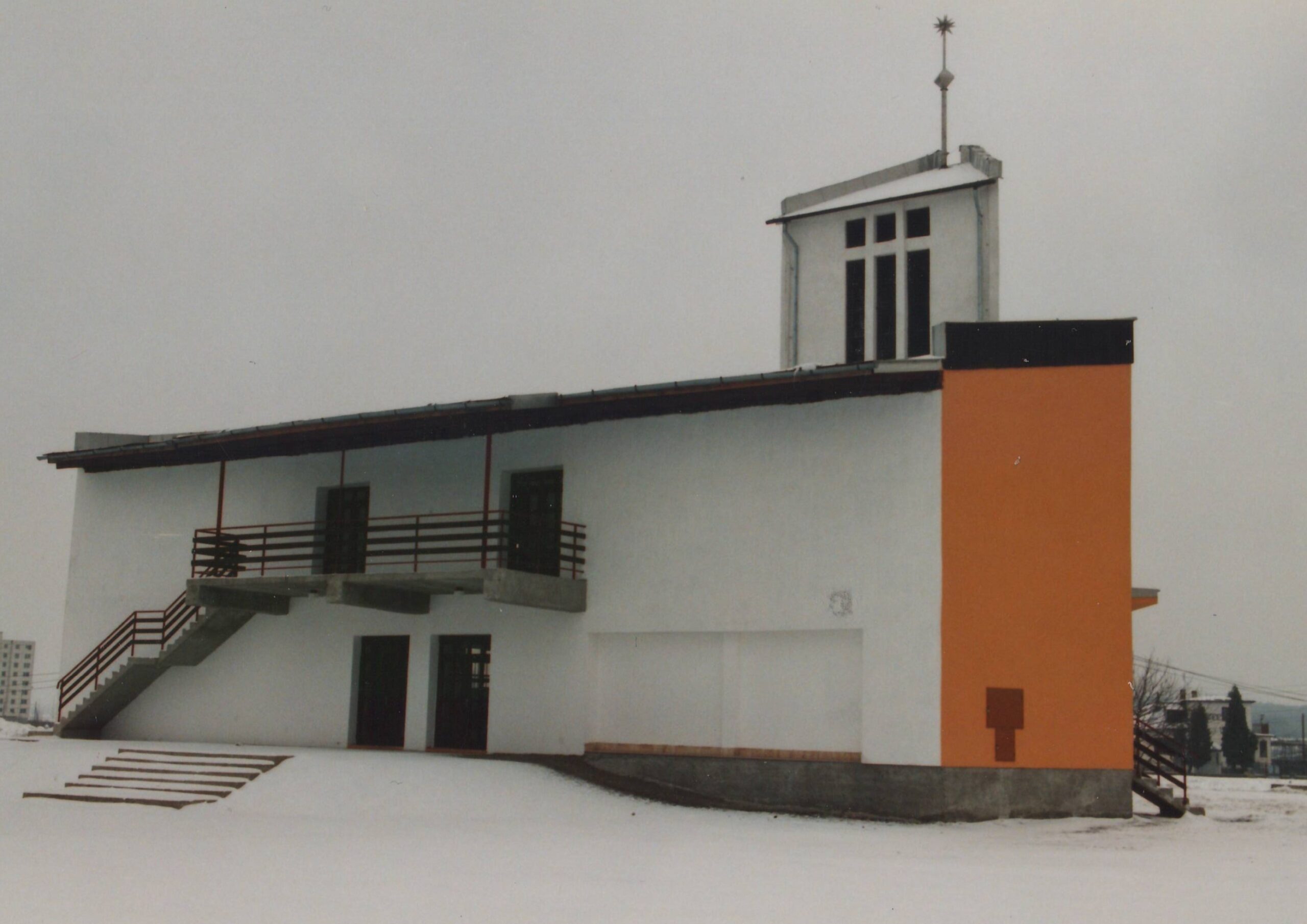 V 2k - Ukončenie 1. etapy-hlavná loď a veža 1997